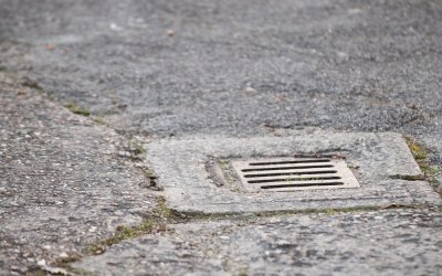 how to unblock a drain outside
